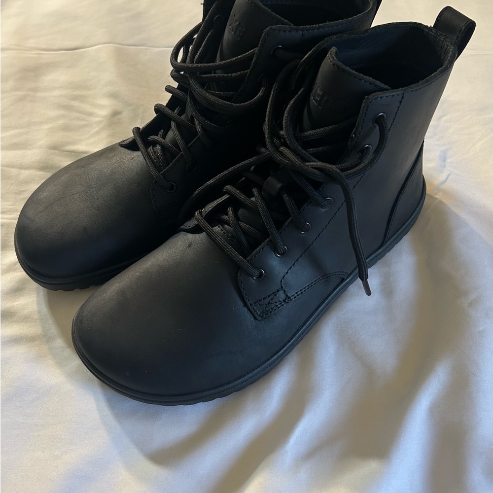 Sleek Black Men's Lace-Up Boots